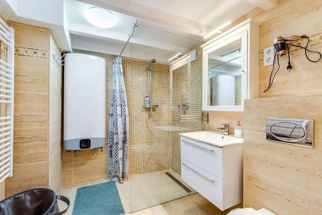 Amazing Kazinczy Flat No. 1 Budapest